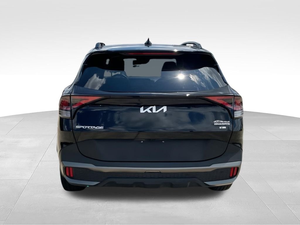 Used 2023 Black Kia X-Line image 7