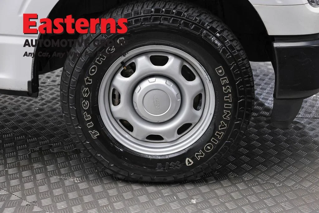 Used 2022 White Ford XL image 33