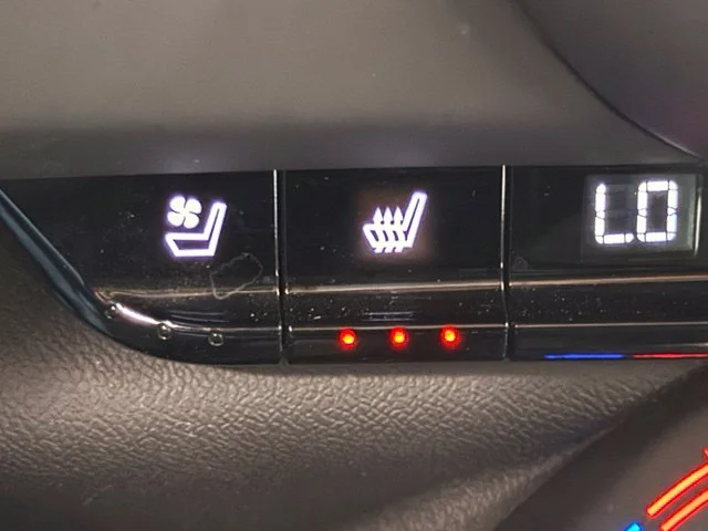Used 2022 White Chevrolet SS image 25