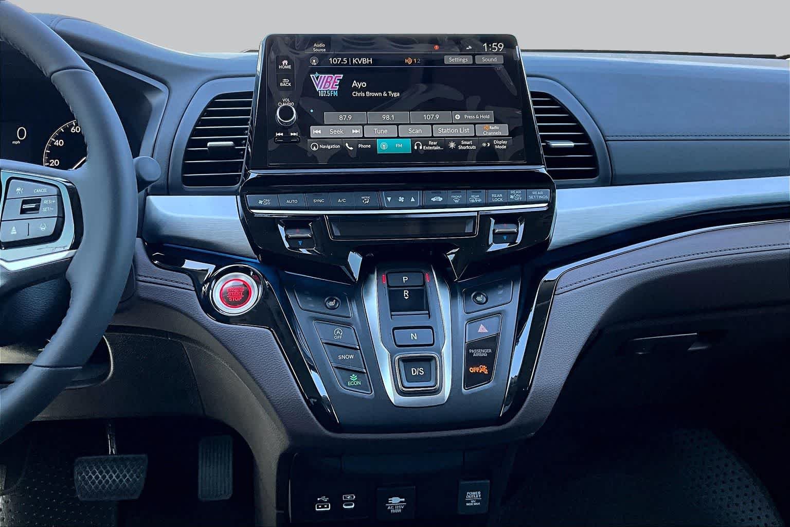New 2026 Platinum White Pearl Honda Touring image 6