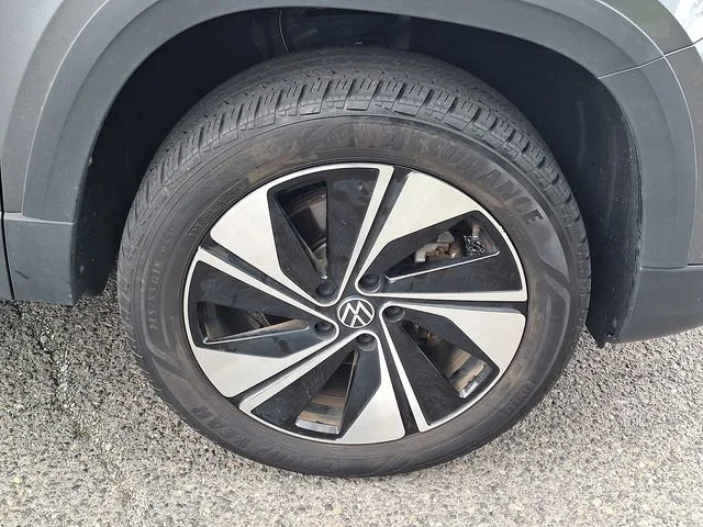 Certified Used 2023 Gray Volkswagen 1.5T SE image 8