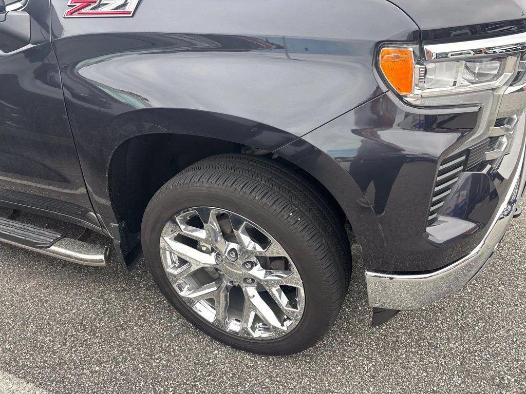 Used 2024 Gray Chevrolet LTZ image 7