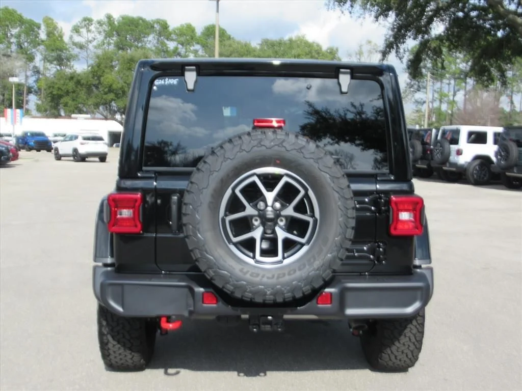 New 2026 Black Clear-Coat Exterior Paint Jeep Rubicon image 5