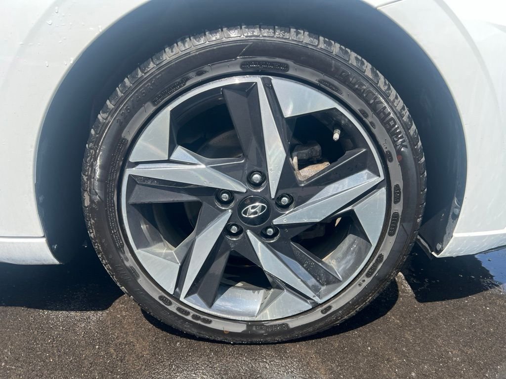 Used 2023 White Hyundai Limited image 8