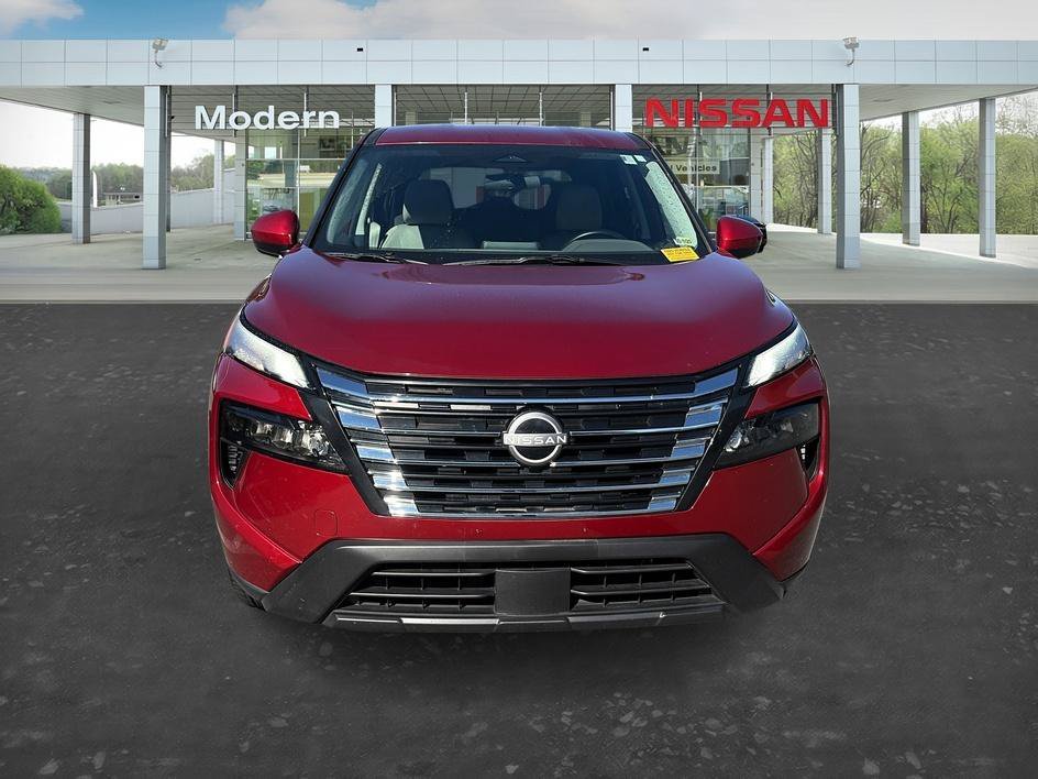 Used 2025 Scarlet Ember Tintcoat Nissan SV image 8