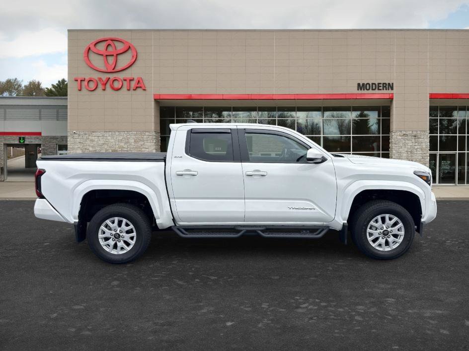 Used 2024 Ice Cap Toyota SR5 image 5