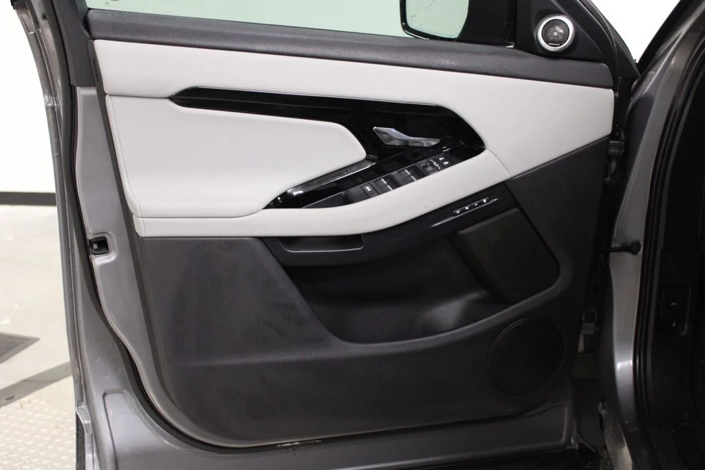 Used 2026 Gray Land Rover S image 34