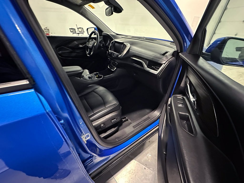 Used 2024 Blue GMC SLT image 26