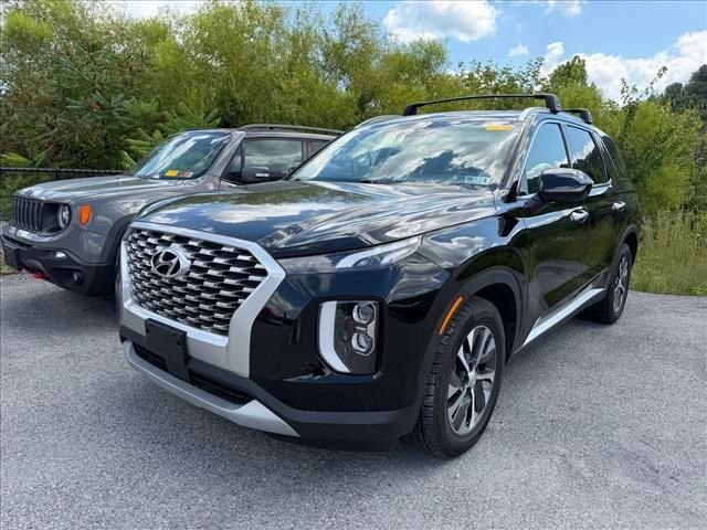 Used 2022 Black Hyundai SEL image 1