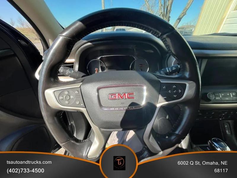 2018 GMC Acadia Denali - Photo 18
