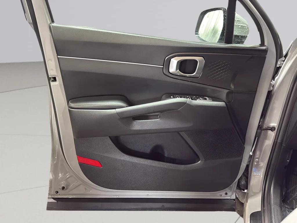 Used 2025 Wolf Gray Kia S image 24