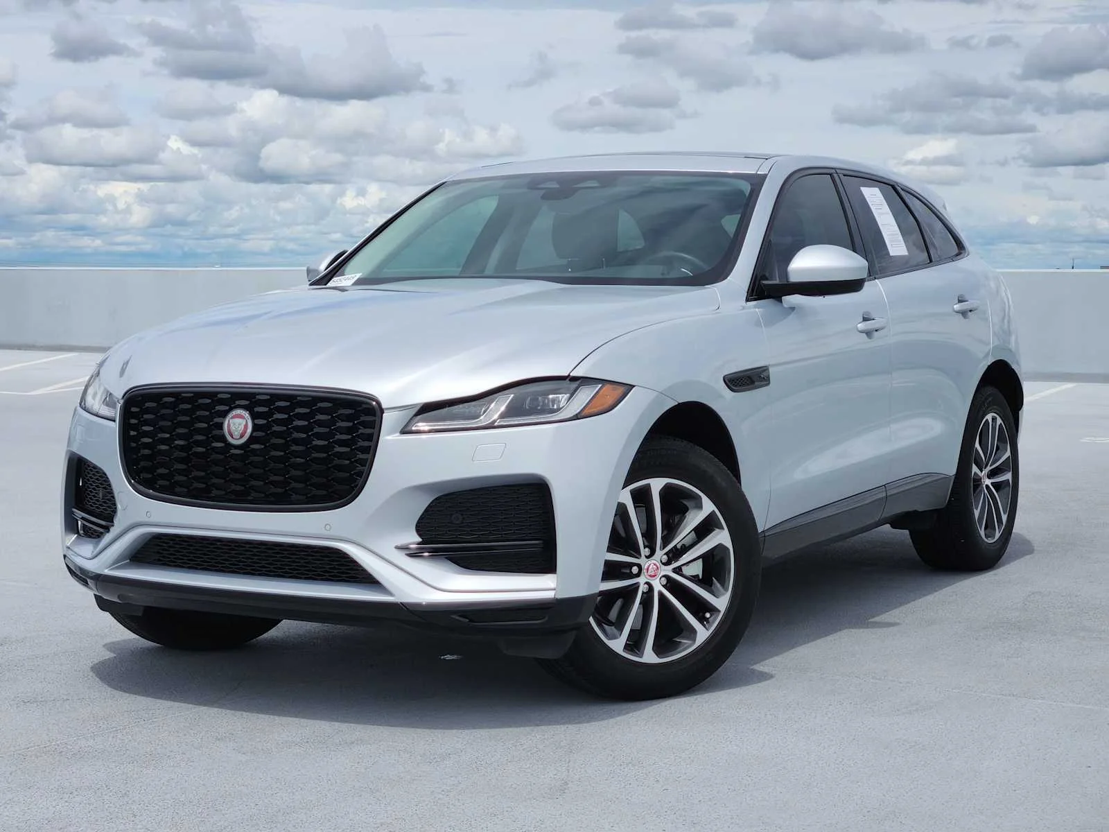 2022 Jaguar F-PACE P250 S's photo
