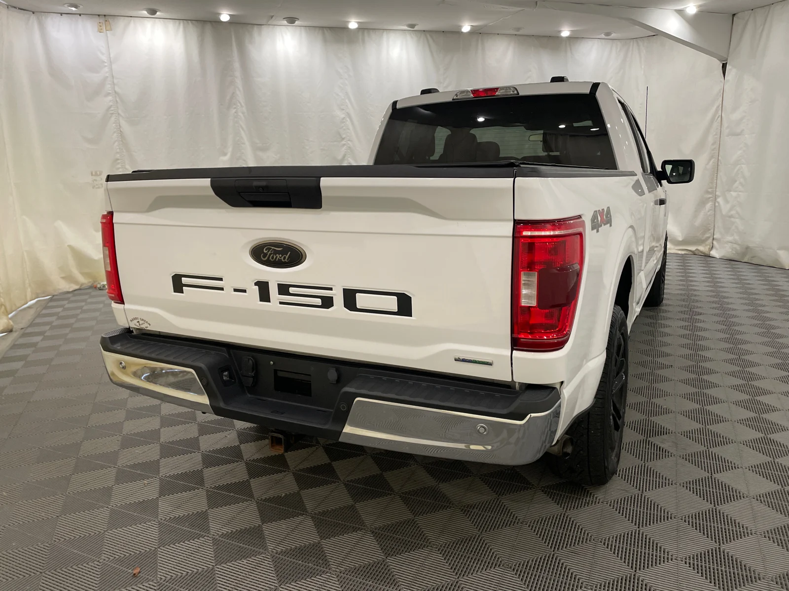 Used 2022 Oxford White Ford XLT image 5