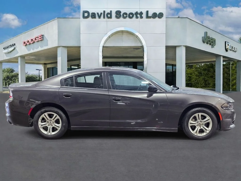 Used 2023 Gray Dodge SXT image 23