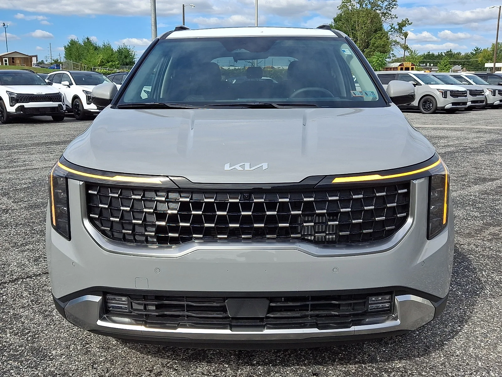 New 2027 Silver Kia SX image 3