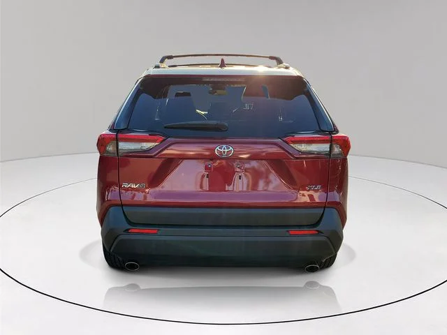 Used 2020 Red Toyota XLE image 4
