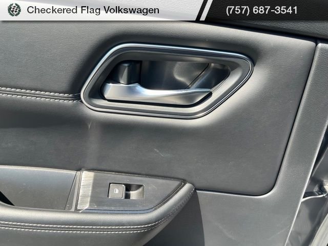 Used 2024 Gun Metallic Nissan Platinum image 25