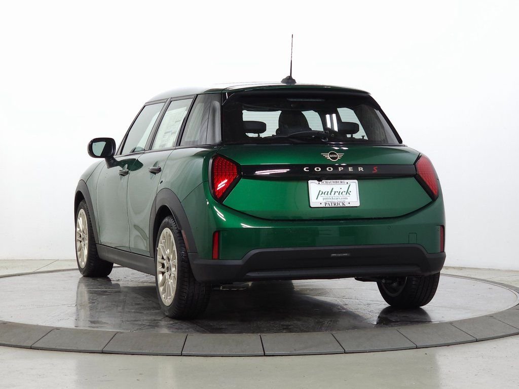 New 2026 British Racing Green MINI Signature Plus image 5