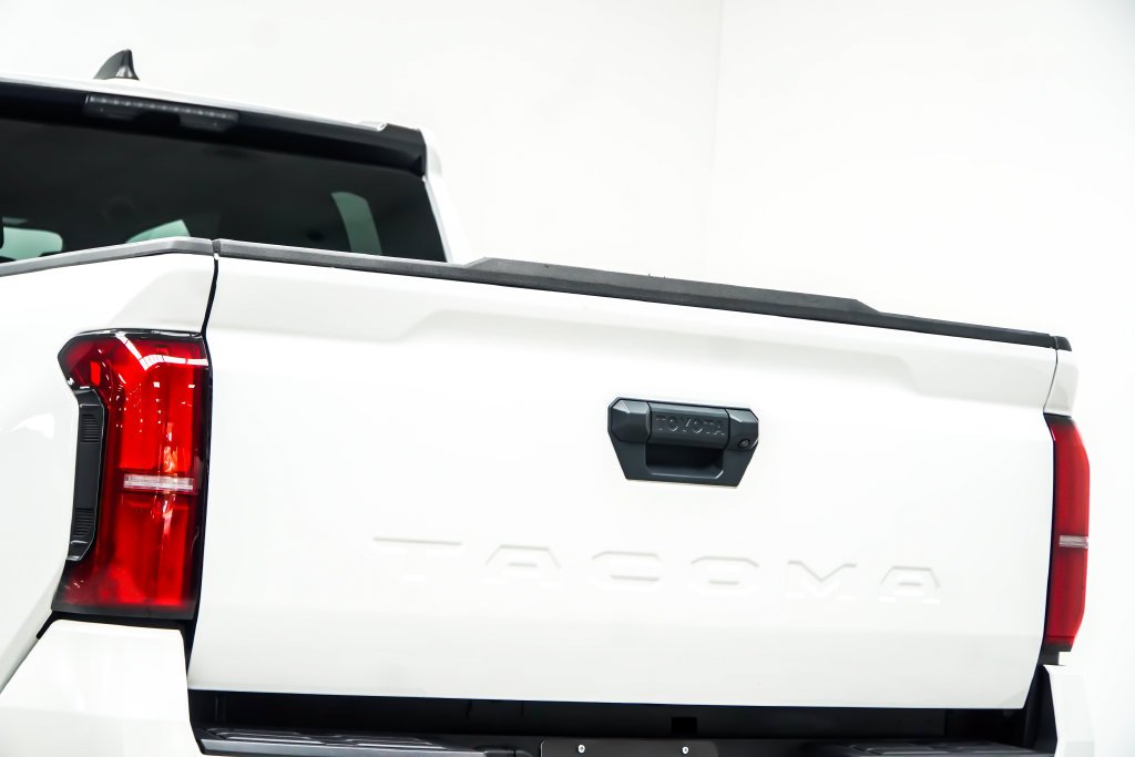 Used 2024 White Toyota SR5 image 17