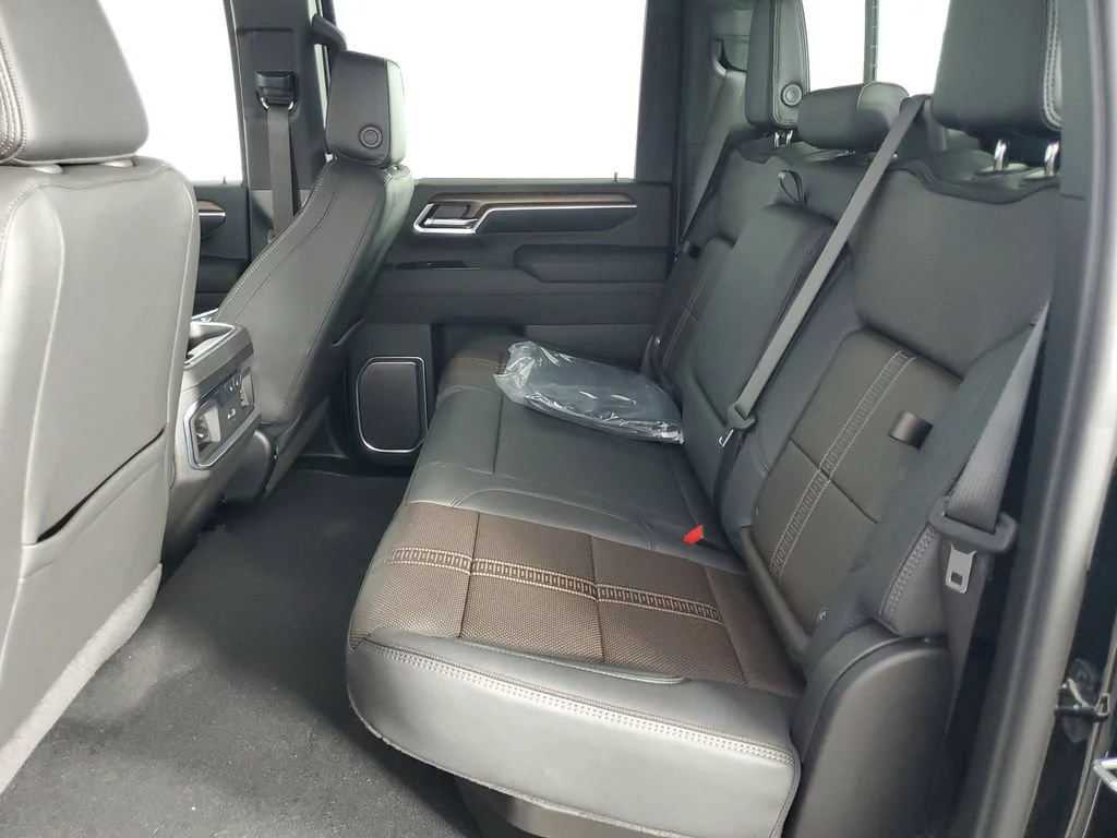 2026 Chevrolet Silverado 3500 HD High Country - Photo 16