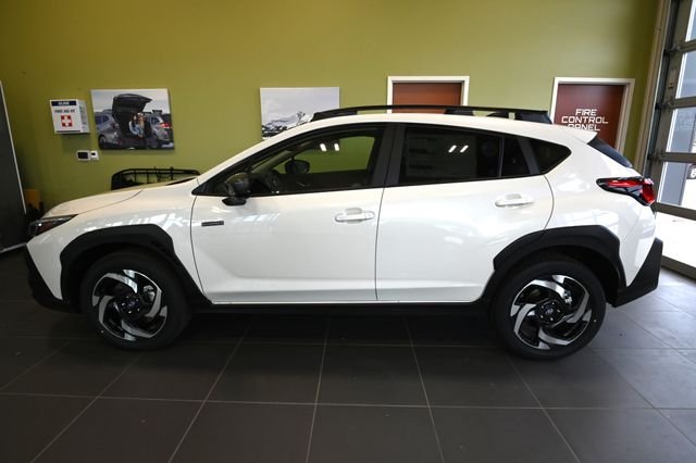 New 2026 CRYSTAL WHITE PEARL Subaru Limited Hybrid image 10