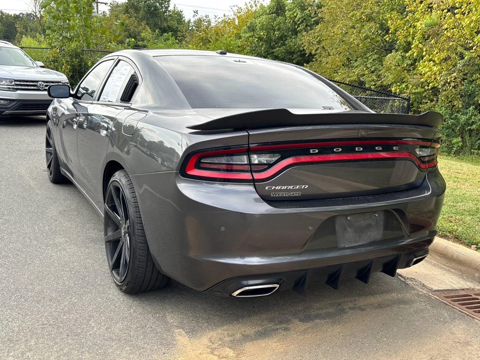 Used 2019 Granite Pearlcoat Dodge SXT image 3