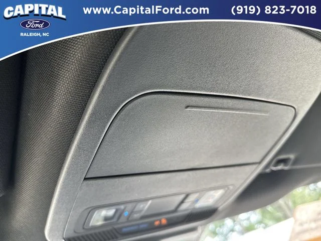 Used 2023 White Ford XLT image 32