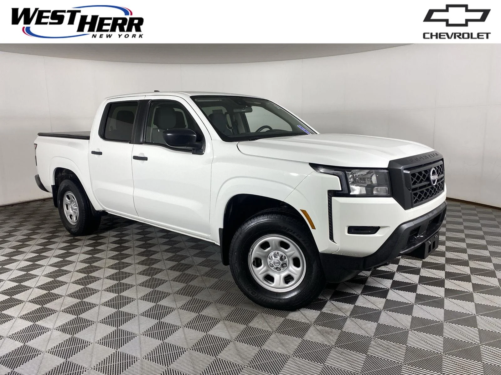 Used 2022 Wh Nissan S image 1
