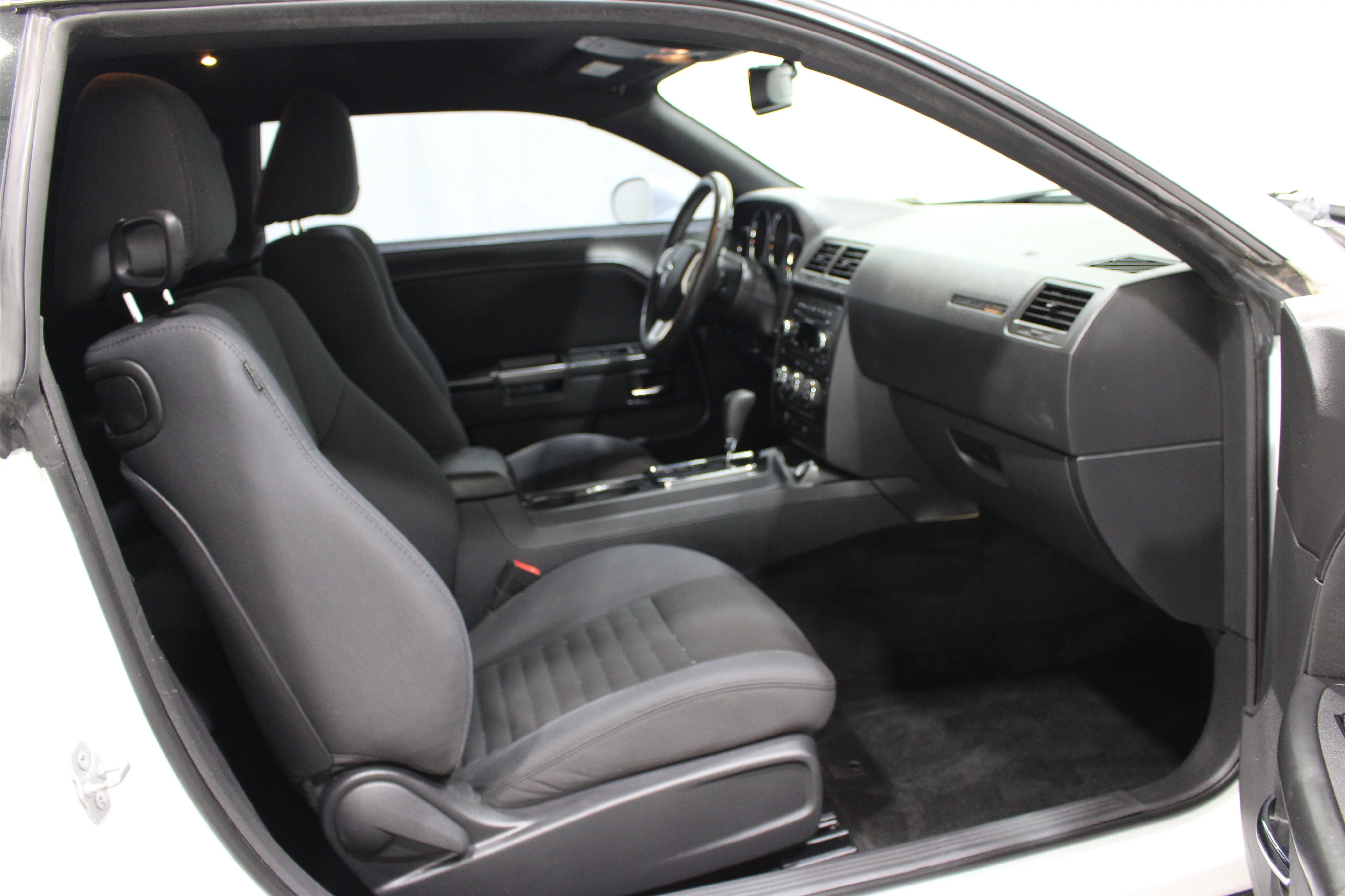 2014 Dodge Challenger SXT - Photo 19