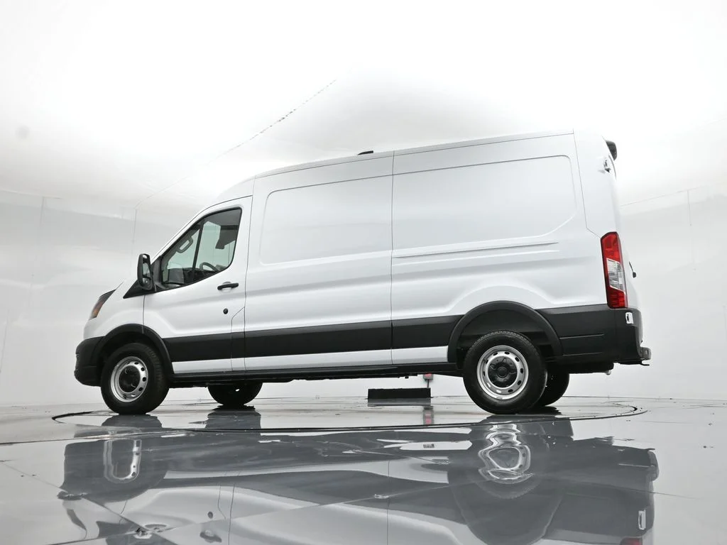 New 2026 White Ford Base image 46