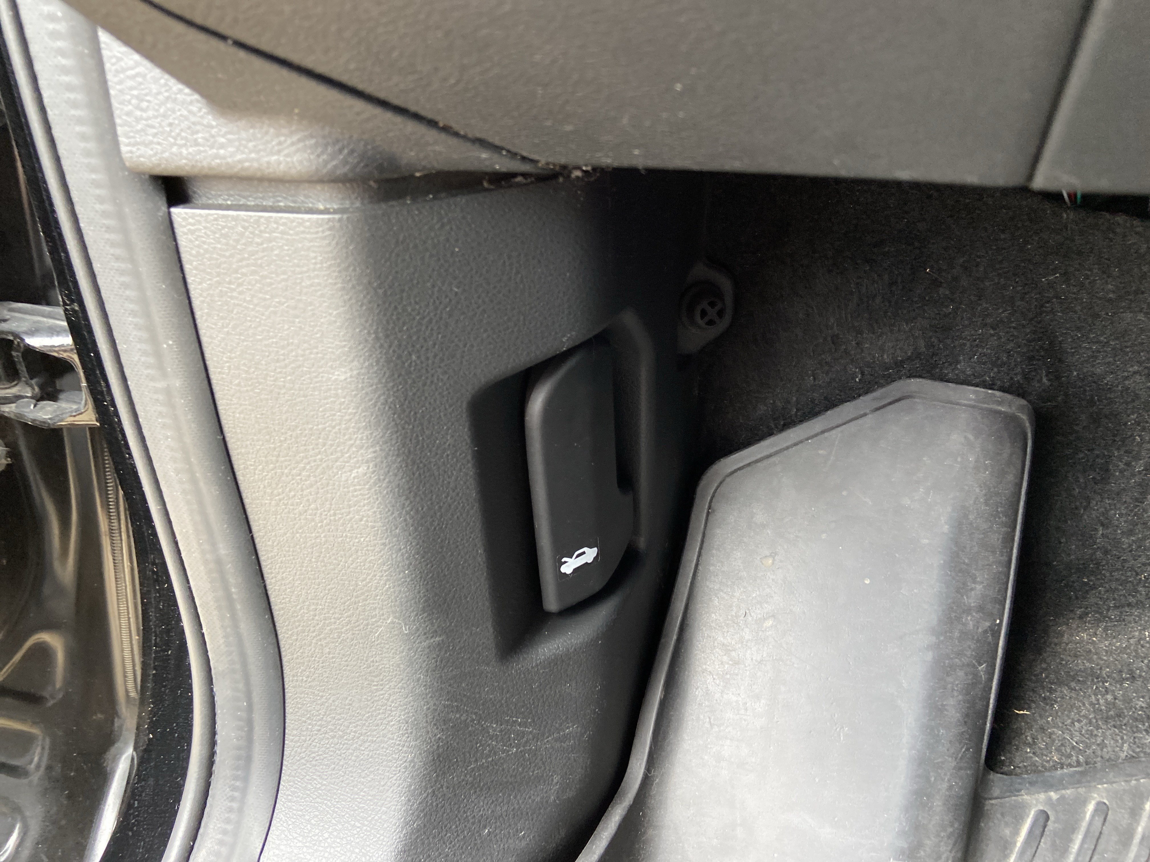 Used 2023 Super Black Nissan SV image 46