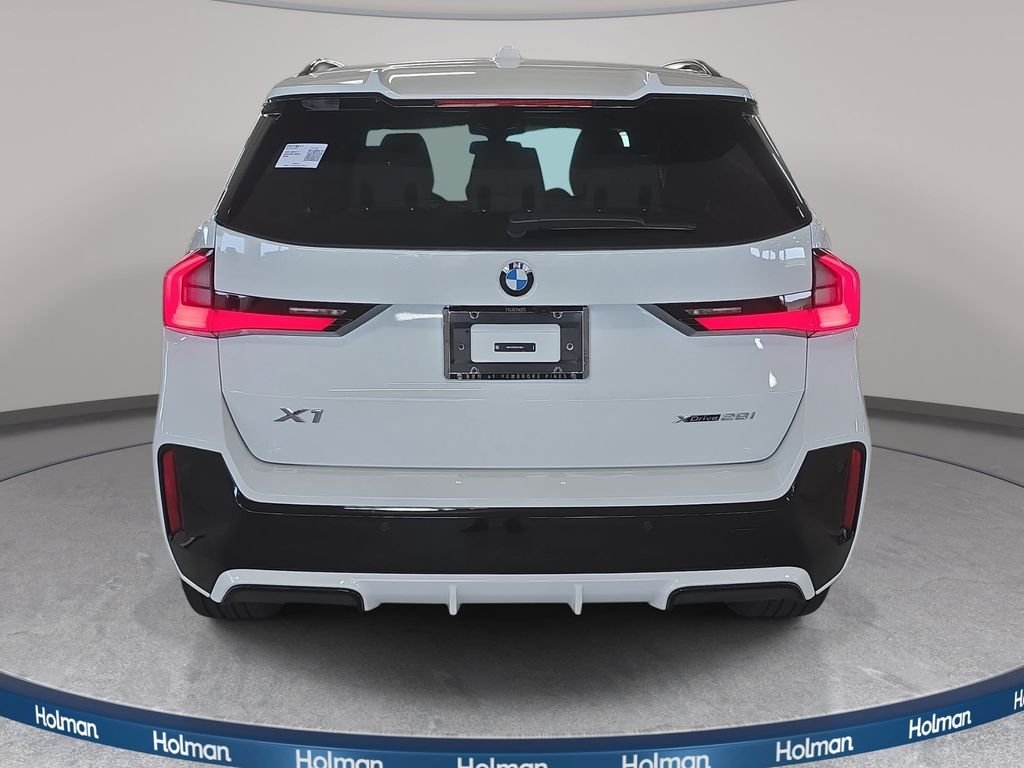 New 2026 Alpine White BMW xDrive28i image 5