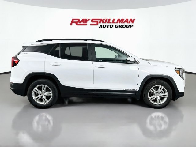 Used 2023 SUMMIT WHITE GMC SLE image 8