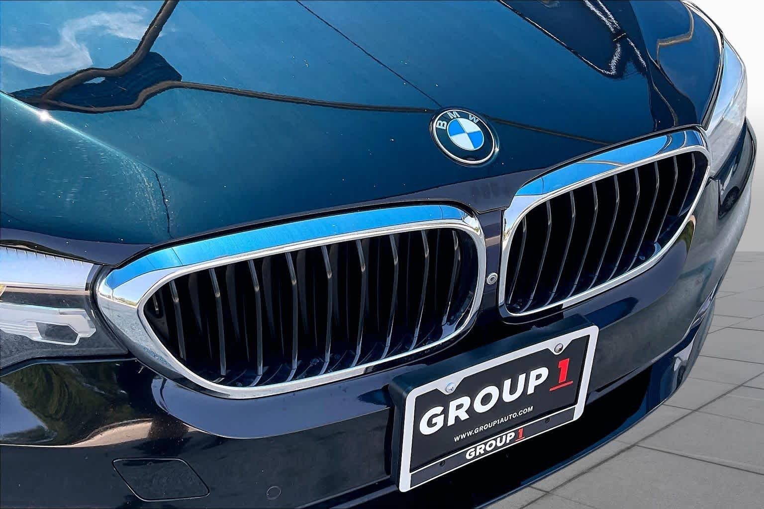 Used 2017 Jet Black BMW 530i image 31