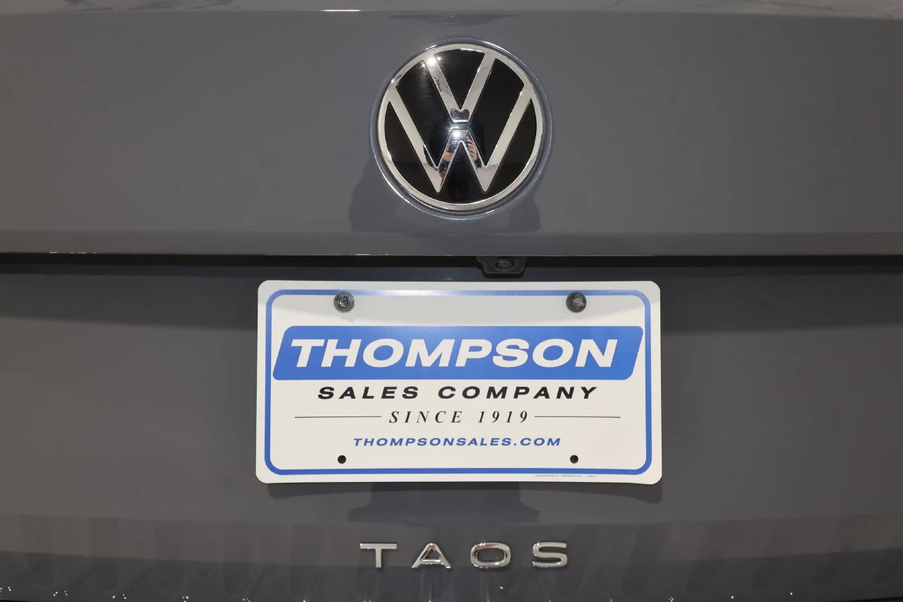 Used 2023 Gray Volkswagen 1.5T SE image 34