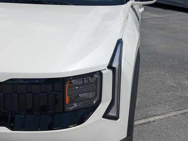 New 2027 Snow White Pearl Kia S image 10