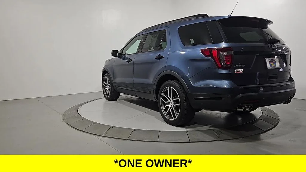 Used 2018 Blue Ford Sport image 3