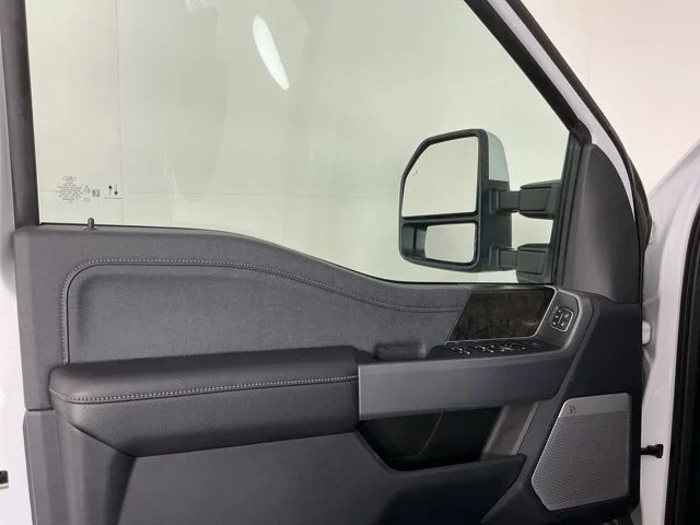 Used 2023 White Ford Lariat image 8