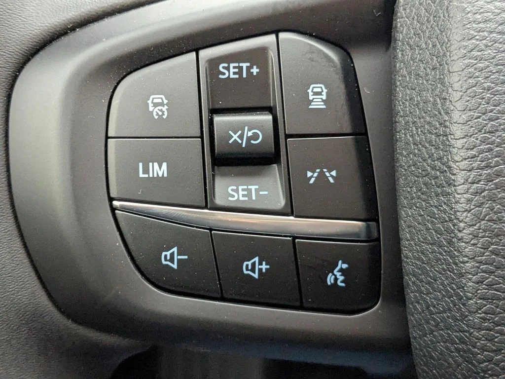 New 2025 Shadow Black Ford XLT image 22