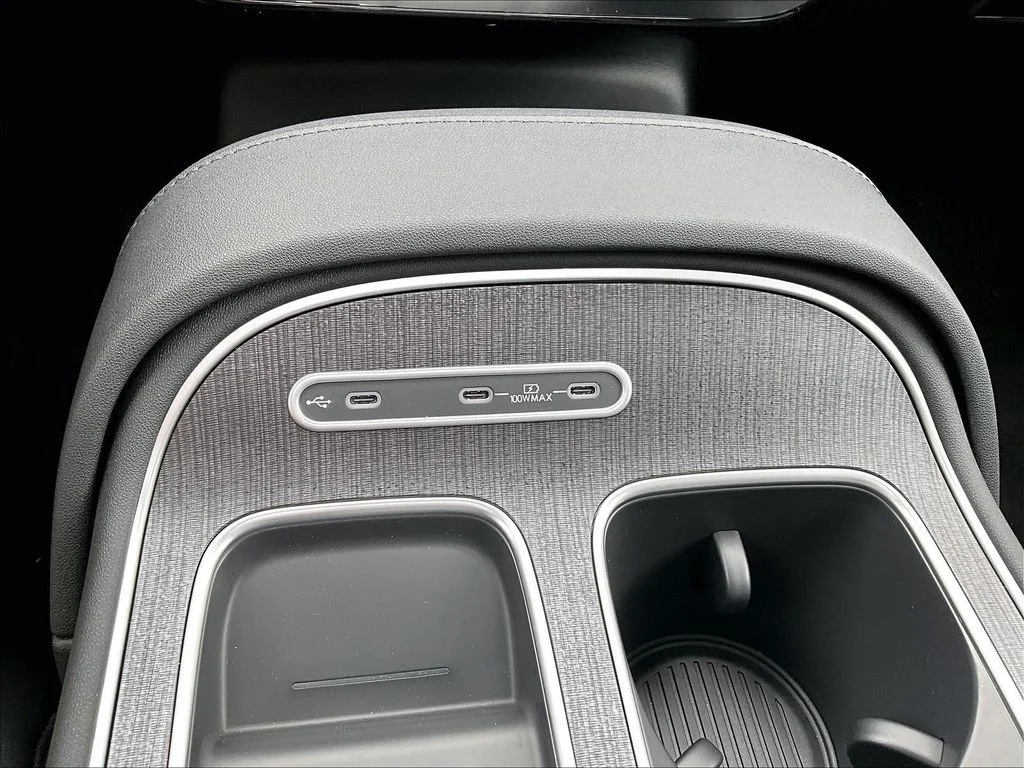 New 2026 White Hyundai Limited image 21