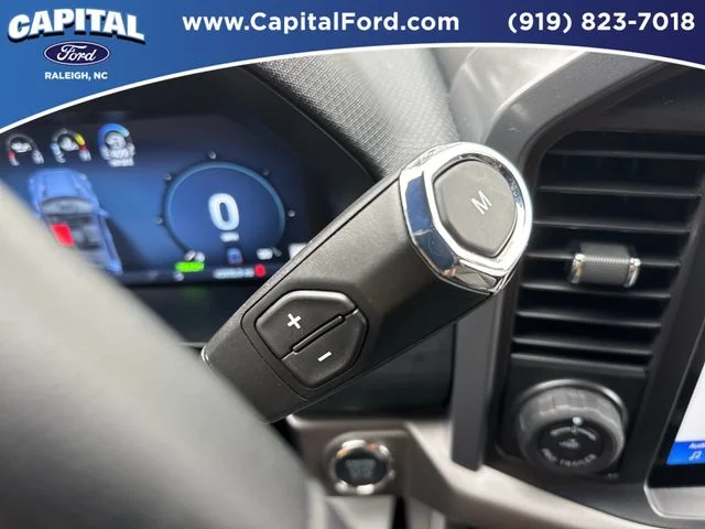 Used 2025 Blue Ford XLT image 31