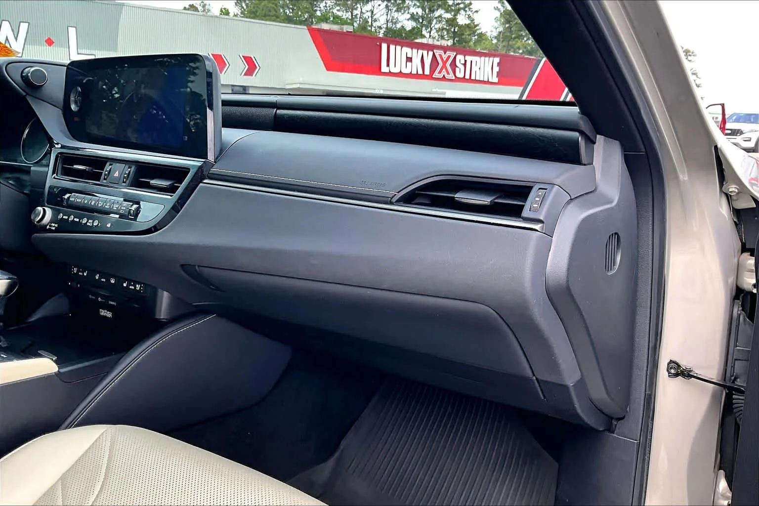 Used 2022 Moonbeam Beige Metallic Lexus Ultra Luxury image 19