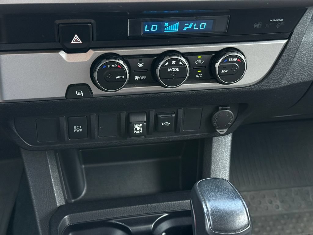 Used 2022 Gray Toyota SR5 image 27