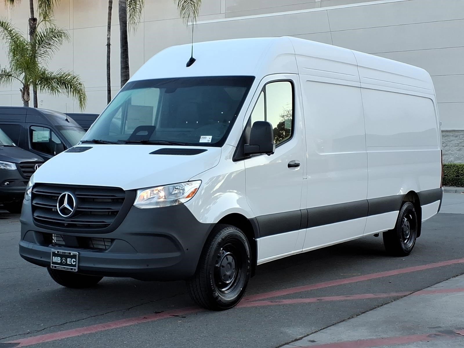 2026 Mercedes-Benz Sprinter 2500 170 WB HO High Roof's photo