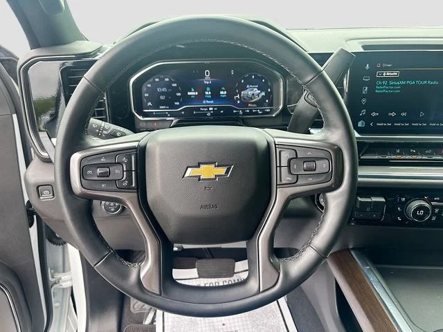 Used 2024 White Chevrolet High Country image 11