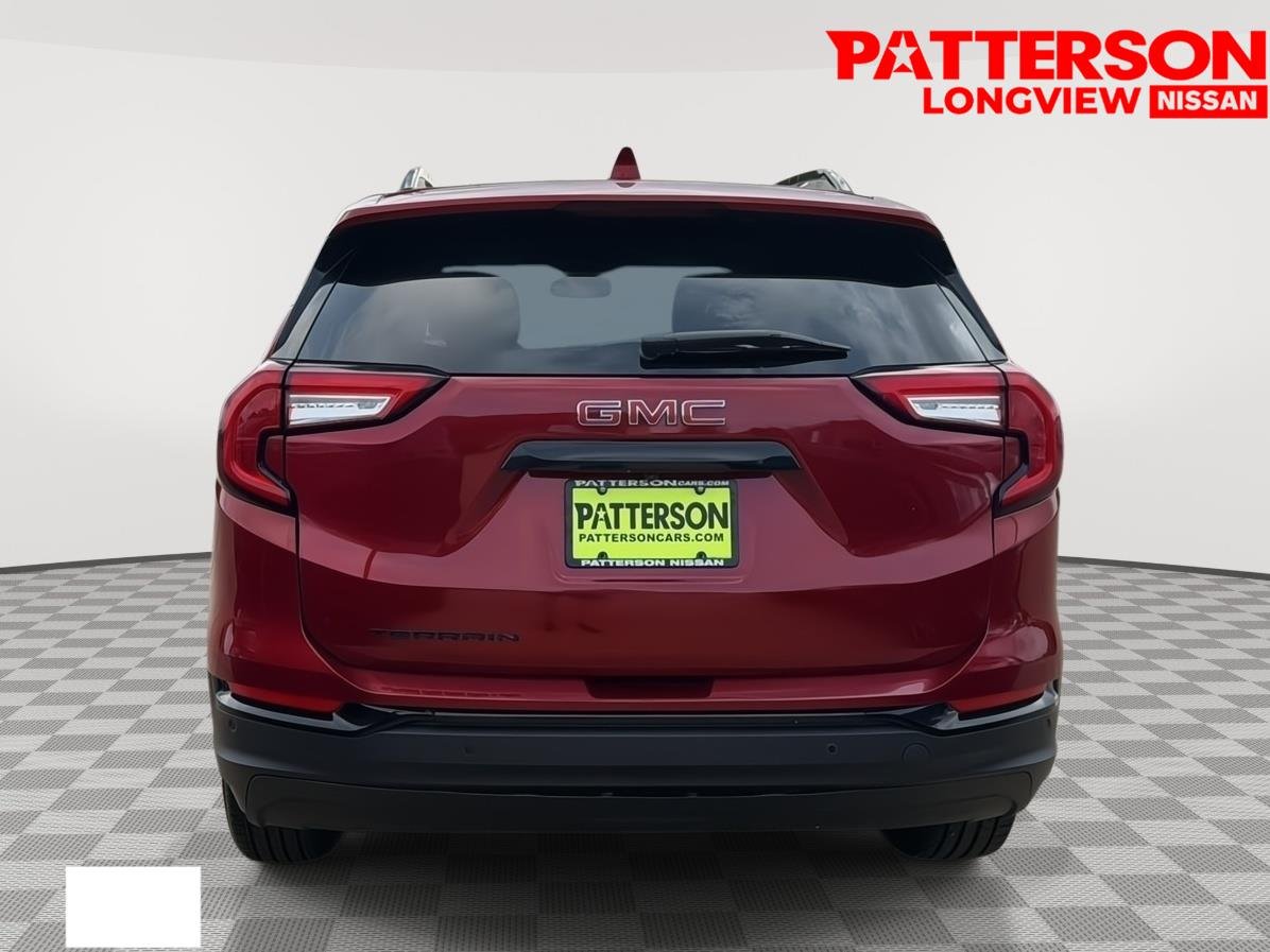 Used 2023 Volcanic Red Tintcoat GMC SLE image 3