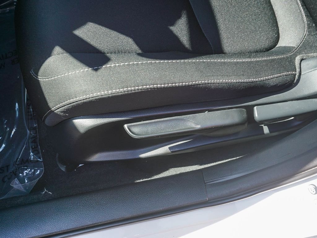 Used 2019 Platinum White Pearl Honda LX image 18