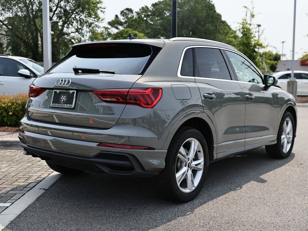 Used 2024 Gray Audi Premium Plus image 7