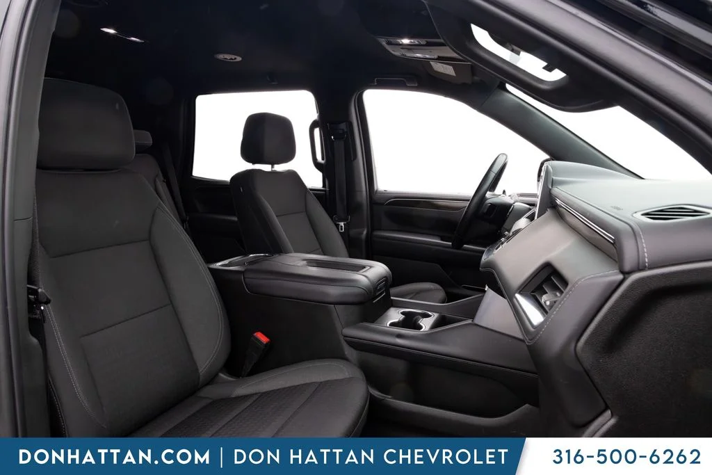 Used 2022 Black GMC SLE image 19