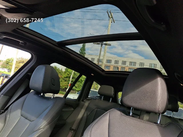 Used 2019 Jet Black BMW xDrive30i image 13